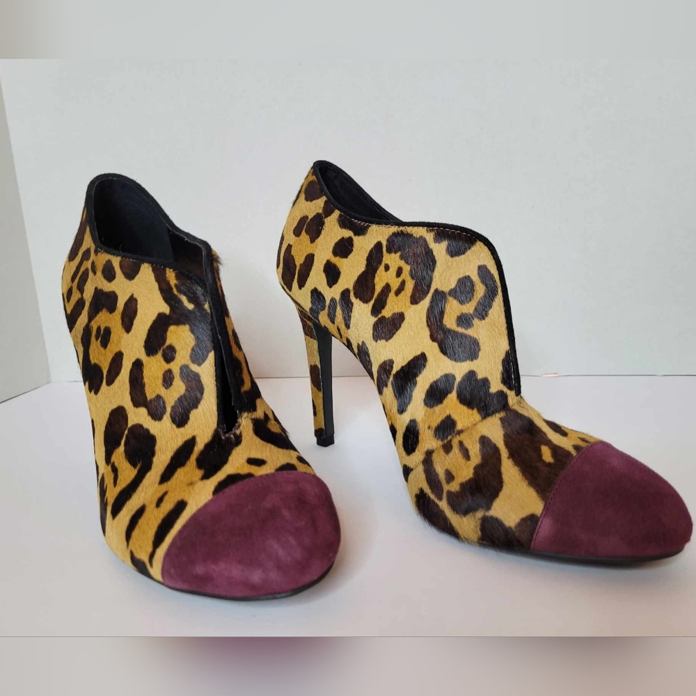 Jessica Simpsons leopard and plum shooting size 7.5
